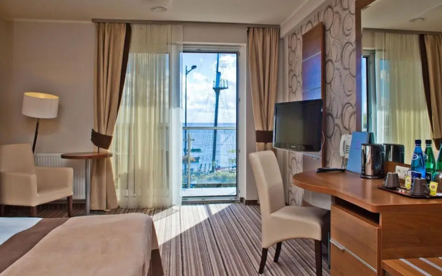 Hotel 77 Restauracja Spa