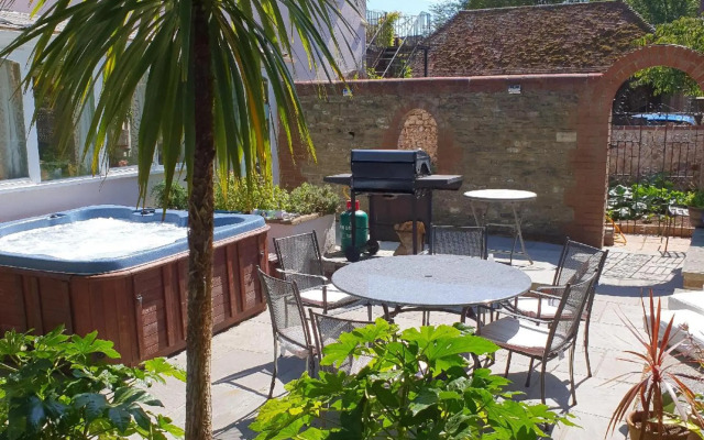 Marley House Bed & Breakfast