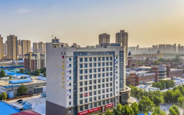 Daya Jingting Hotel (The Seventh People's Hospital Zhongyuan Fota Branch)