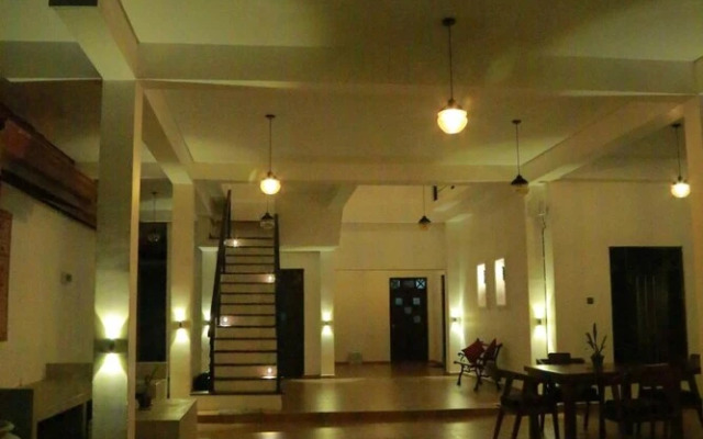 Midigama Holiday Inn