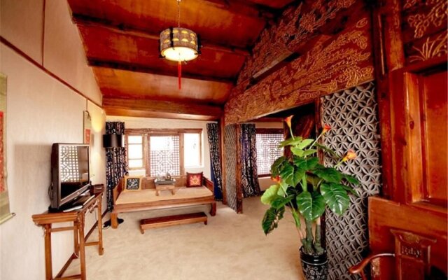 Lijiang Chihe Jingpin Inn