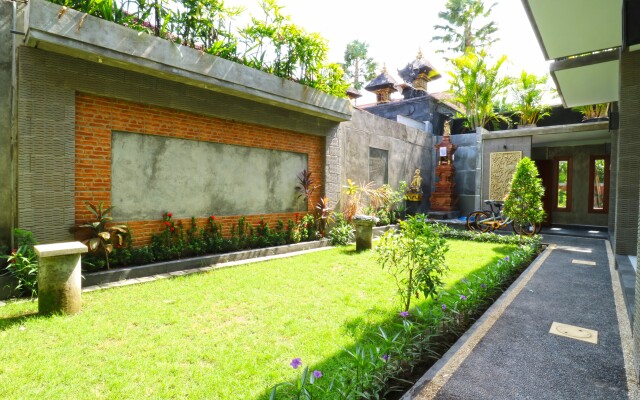 Gempita House By Zuzu