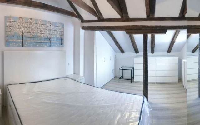 Apartmanento de 2 Habitaciones en Universidad, 500m de Alonso Martinez