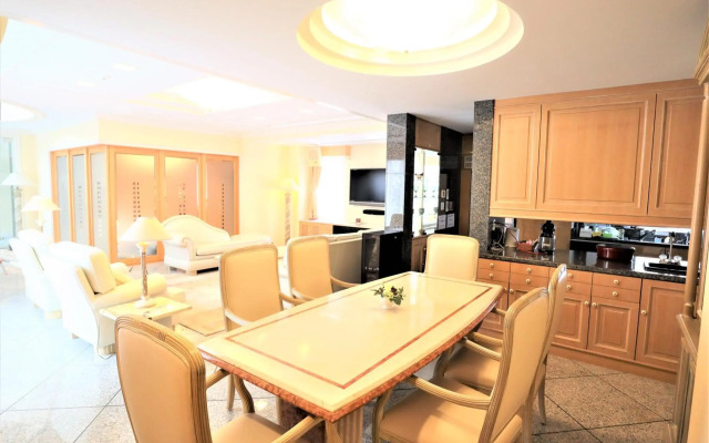 Sapporo Luxury House