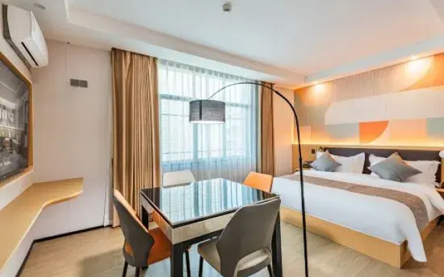 Yixuan Anlai Hotel (Huangping Dongmen Street, Southeast Shanghai)