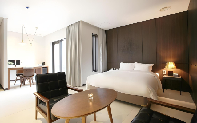 Bricks Hotel