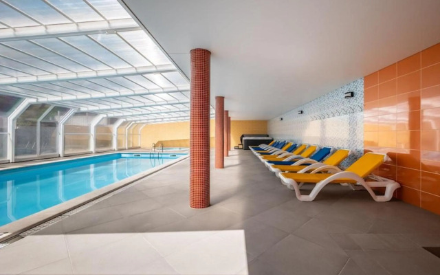 Hotel Colmeia Monte Real