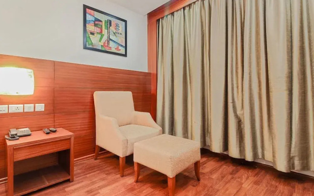 Hotel Lake View by OYO Rooms