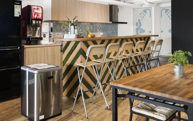 Paper Plane Hostel