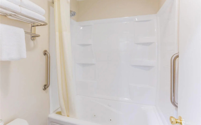 Mount Vernon Inn Escondido Downtown