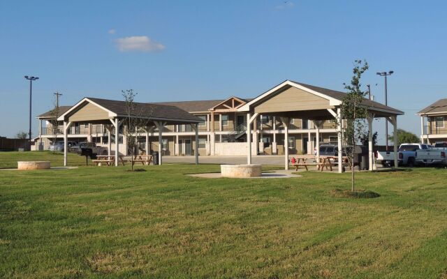 Eagle's Den Suites Big Spring a Travelodge by Wyndham