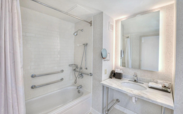 Sheraton Baltimore Washington Airport Hotel - BWI