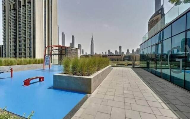 SuperHost - Downtown Delight 2BR Apt Opposite Burj Khalifa