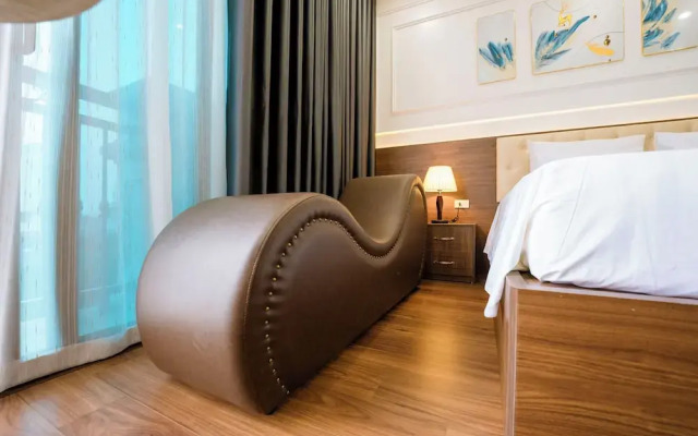 Azoma Hotel