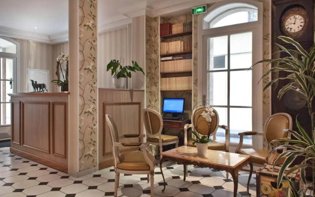 Hotel Romance Malesherbes by Patrick Hayat