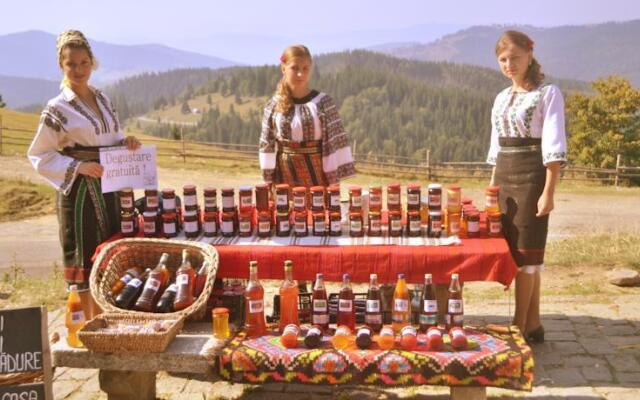 Pensiunea Agroturistica Casa Coliniţa