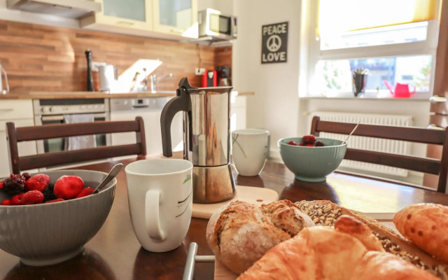 *NEU* Zentral (nur 5min bis zur Innerstadt) *Netflix & Amazon TV*