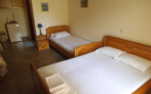 Villa Xenos Studios & Apartments