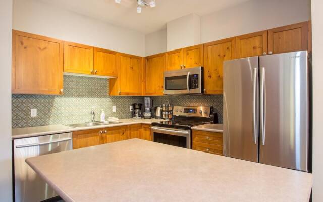 Bright & Spacious 2 Bedroom Situated in Blueberry Hills
