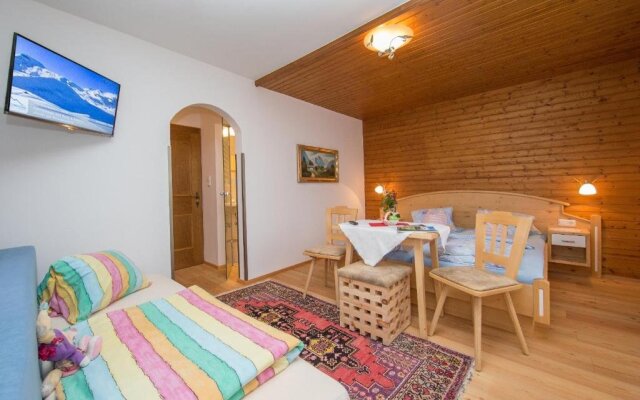 Hölzl Bed & Breakfast