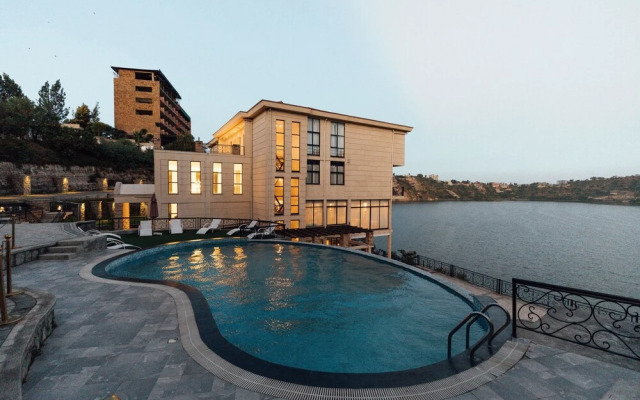 Lake Bishoftu Resort