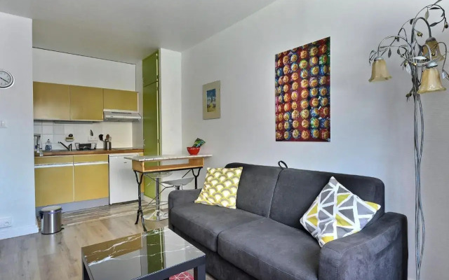 "Urbaine Budget" Studio calme avec Parking
