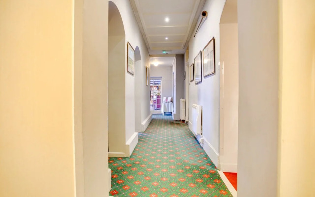 The Murray Arms Hotel