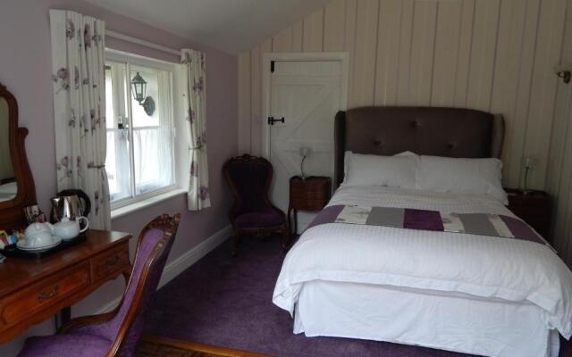 Frogs Hall B&B