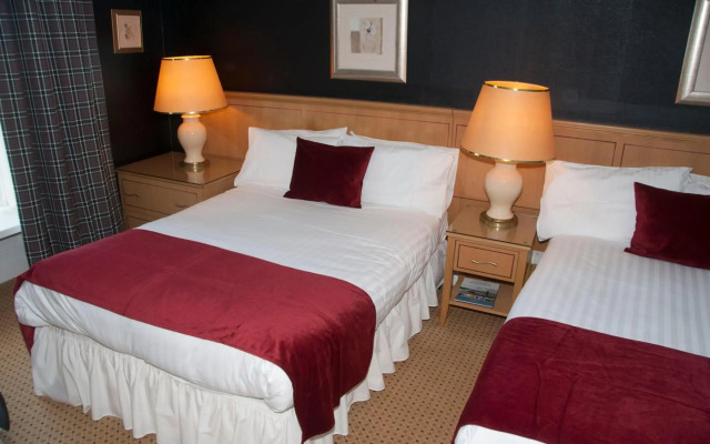 Caledonian Hotel