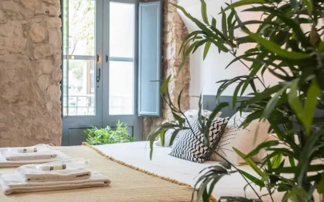 Original Photographers Studio Apartment in Alcântara