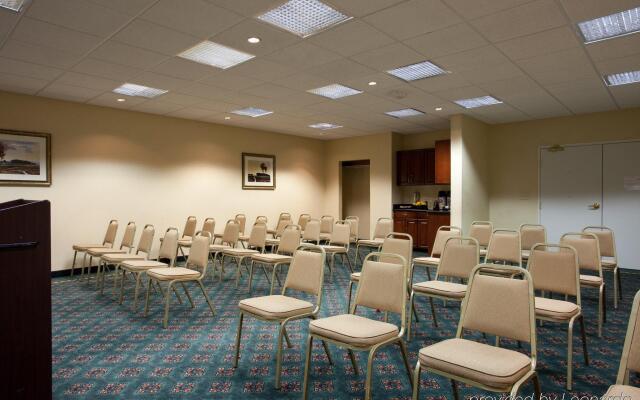 Holiday Inn Express Las Vegas - Stadium Area by IHG