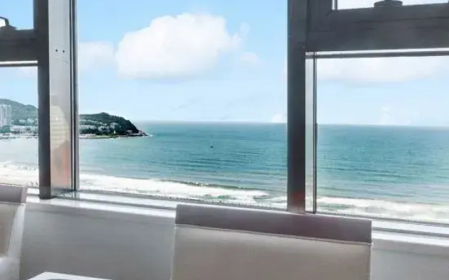Yangjiang Guanhua Hotel (Hailing Island Dajiaowan)
