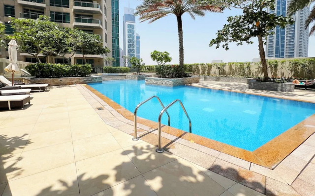 Luxury 2BR - partial Burj Khalifa view