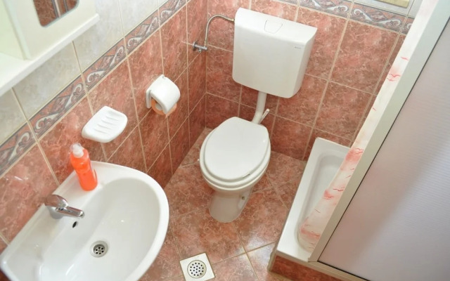 Ivi - big Parking and Courtyard - SA4