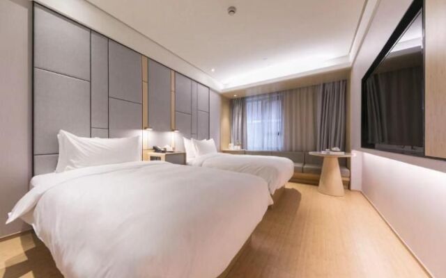 Ji Hotel Shanghai Changshou Road Metro Station