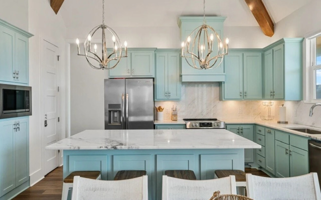 Tidewater 4 Bedroom Home by RedAwning