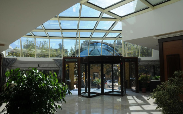 Paradise Island Hotel