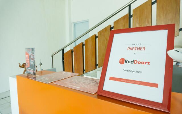 RedDoorz Plus @ Ende City Center