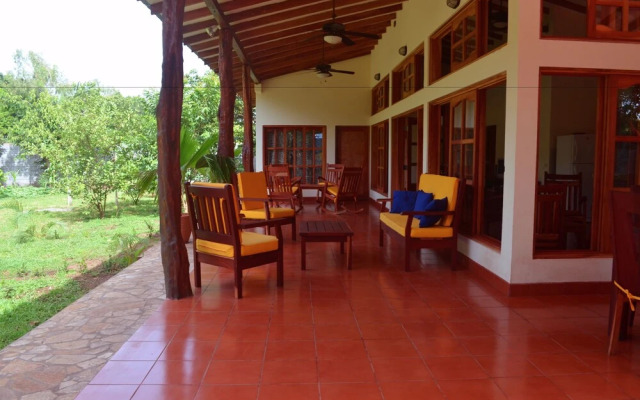 Family House, 2 Bedrooms, Garden View, Courtyard Area Chinandega