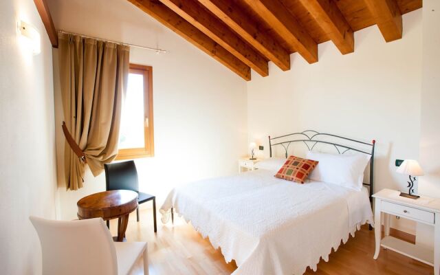 Agriturismo Crocerone B&B