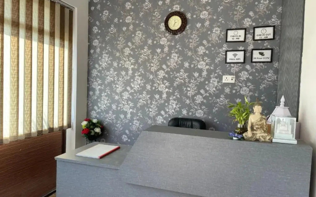 Hotel Arrow 19 by OYO Rooms