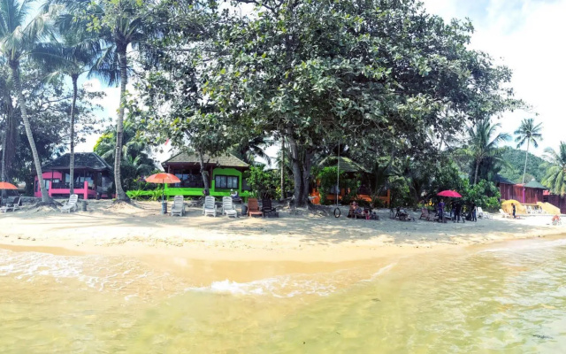 Sand Sea Beach Resort