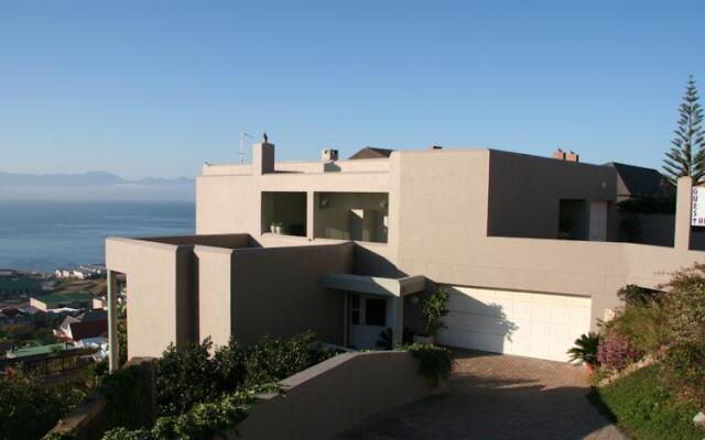 3ColoursBlue Guest House