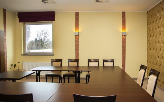 Hotton Hotel