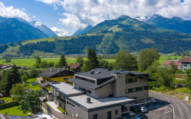 Emma Deluxe Aparthotel