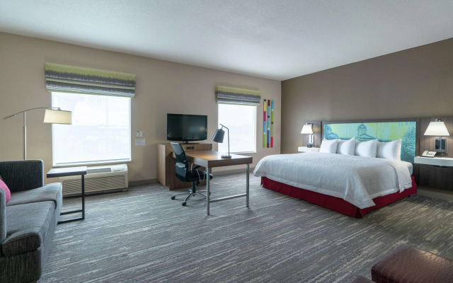Отель Hampton Inn & Suites Lake City