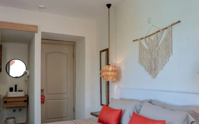 Myrodia by Etapaltınel