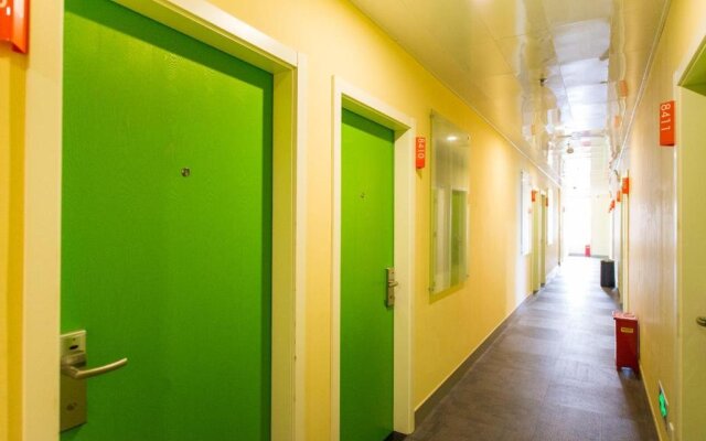 Hi Inn Shanghai Anting Changji Road