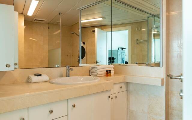 Outstanding Beach Complex W Pool
