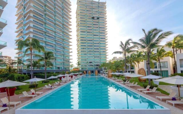 Exquisite 2BR w beach & pool in Puerto Vallarta